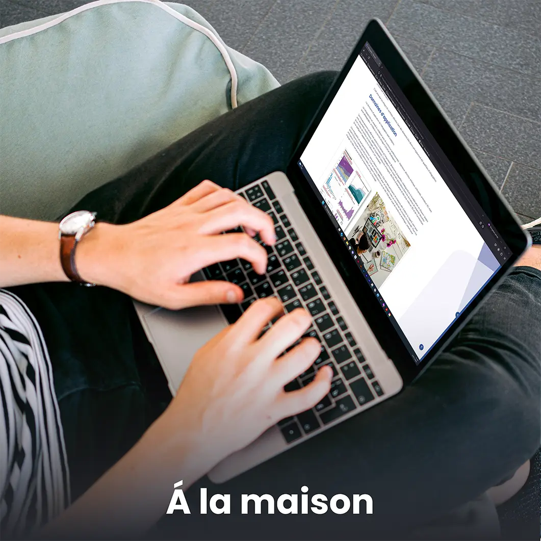 Interface navigateur web de la plateforme e-learning Formao affichant les cours en ligne d’un utilisateur sur son ordinateur portable